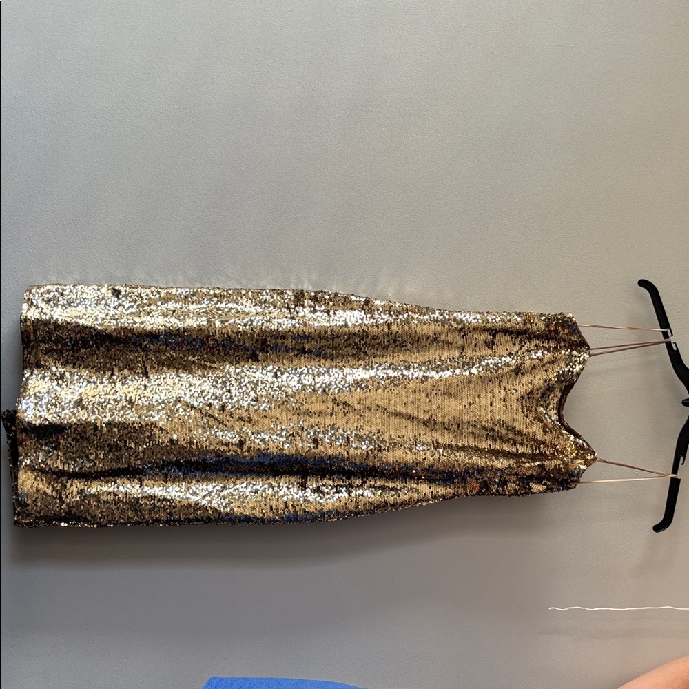 Gold Sequin Sleeveless Dress - Picture 6 of 6